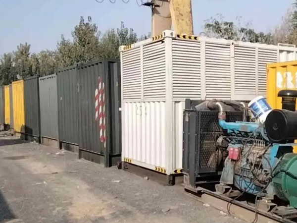 西盟200KW柴油发电机机组每小时油耗是多少?