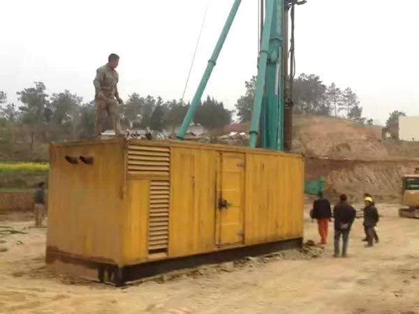 西盟如何判断水冷式机油散热器密封件是否需要更换?